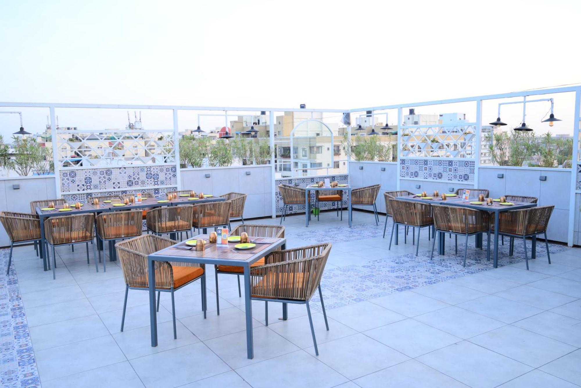 Alba Premier, Hotel *