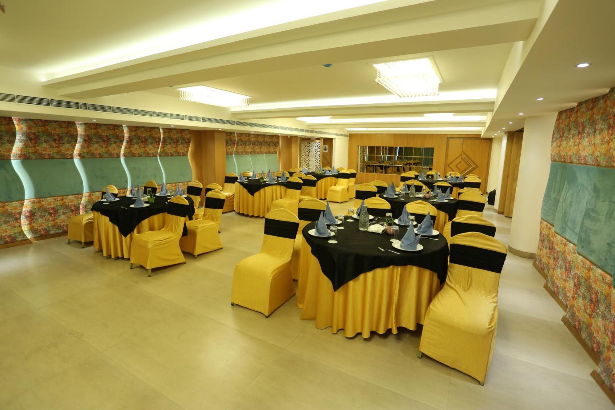 Alba Premier, Hotel *